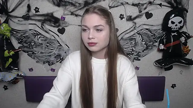 LaraPika online show from October 25, 5:09 pm