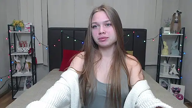 Snapshot of LaraPika chatting on September 15, 5:38 am LaraPika online show from September 15, 5:38 am