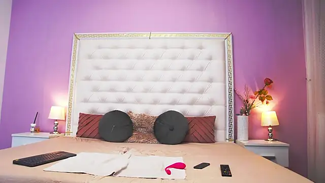 Lenna Paul online show from October 7, 4:17 am