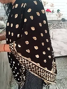 Snapshot of Saroj-Shah chatting on October 4, 5:13 am Saroj-Shah online show from October 4, 5:13 am