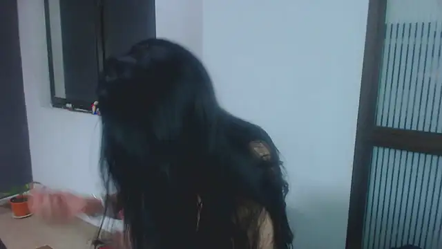 Snapshot of amellie_ros chatting on October 18, 11:28 pm amellie ros online show from October 18, 11:28 pm