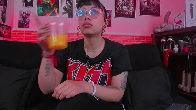 lilith-deveraux online show from September 16, 2:25 pm