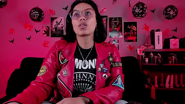 lilith-deveraux online show from November 11, 9:56 pm