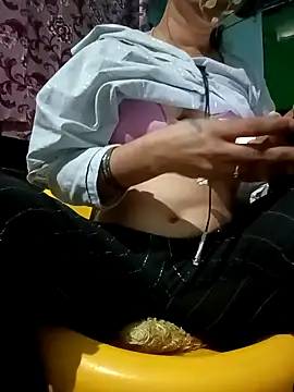 gunjan22 online show from December 2, 8:48 am