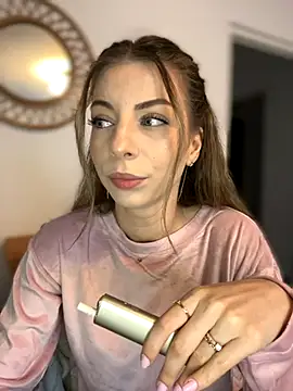 Mia Ethan online show from November 7, 10:43 am