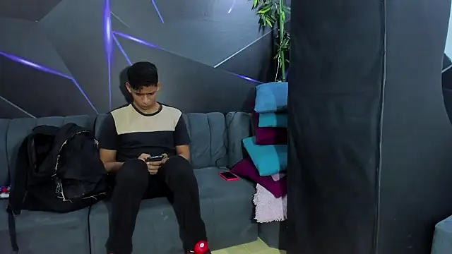 playsgirlhot online show from January 13, 11:14 am