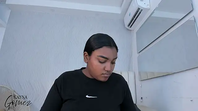 kayna gomez online show from February 4, 7:28 pm