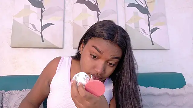 kayna gomez online show from April 11, 6:22 pm