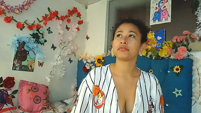 Milkdulce1 online show from July 29, 1:44 pm