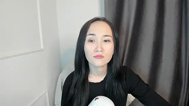 Snapshot of aenie chatting on October 13, 1:14 pm aenie online show from October 13, 1:14 pm