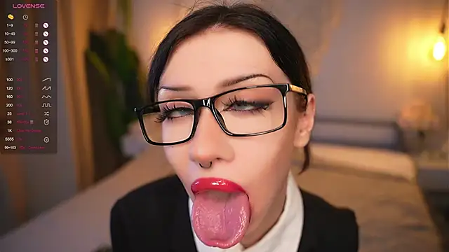 Devilsss toy online show from November 18, 4:08 pm