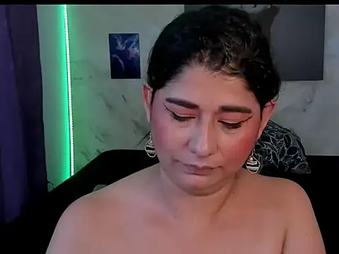alinabozz1 online show from July 20, 4:26 am
