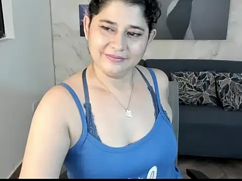 alinabozz1 online show from June 8, 2:23 am