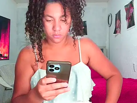 bellacrespalatina online show from April 22, 2:36 pm