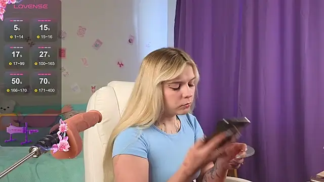 Snapshot of Kate_Legend chatting on October 24, 3:13 am Kate Legend online show from October 24, 3:13 am