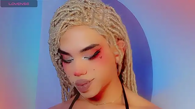 DanniLee  online show from July 25, 7:10 pm