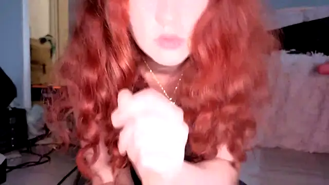Snapshot of ENGLISHEMILY_69 chatting on October 3, 12:10 pm ENGLISHEMILY 69 online show from October 3, 12:10 pm