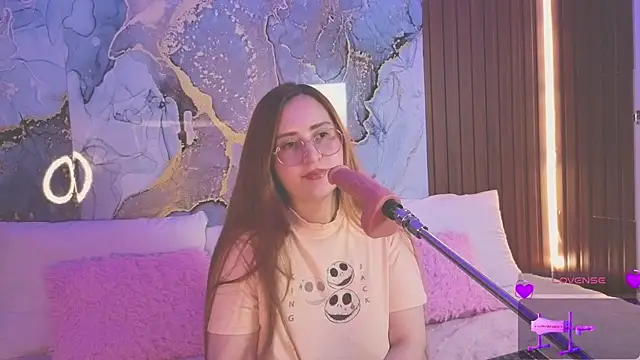 centaurigirl online show from July 7, 4:59 am