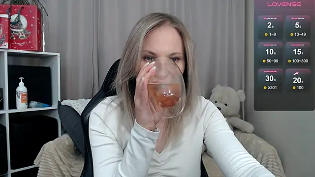 Sunny bunny6 online show from January 6, 1:26 pm