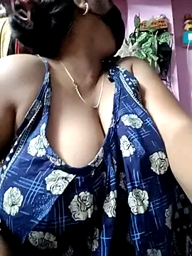 BERRY 00 online show from April 6, 9:54 am