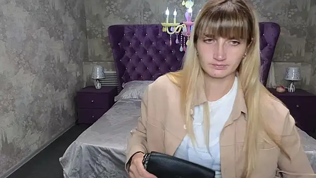 Snapshot of Nika_Kitten chatting on September 16, 4:37 pm Nika Kitten online show from September 16, 4:37 pm