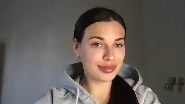 MoonriseGoddess online show from April 21, 3:30 pm