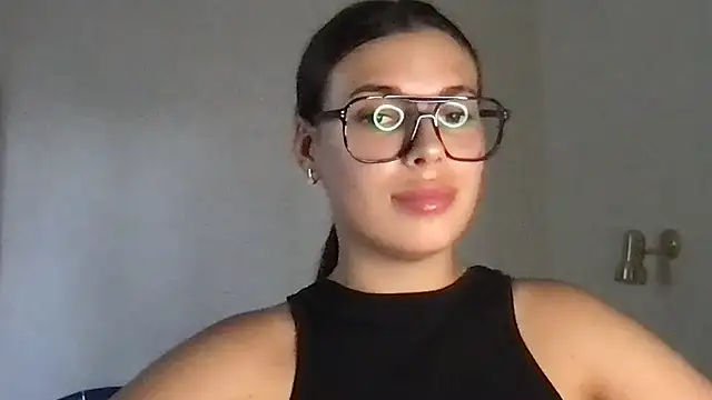 MoonriseGoddess online show from June 30, 10:15 am