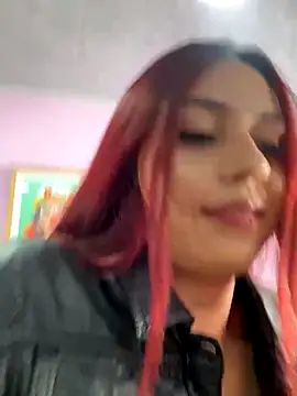 Monttserratt online show from December 3, 7:05 pm