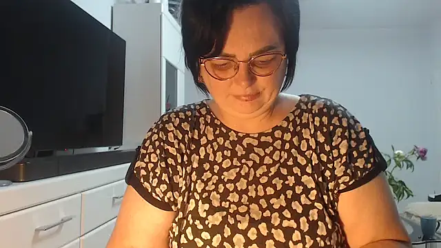 Amandamuller1982 online show from May 31, 10:00 pm