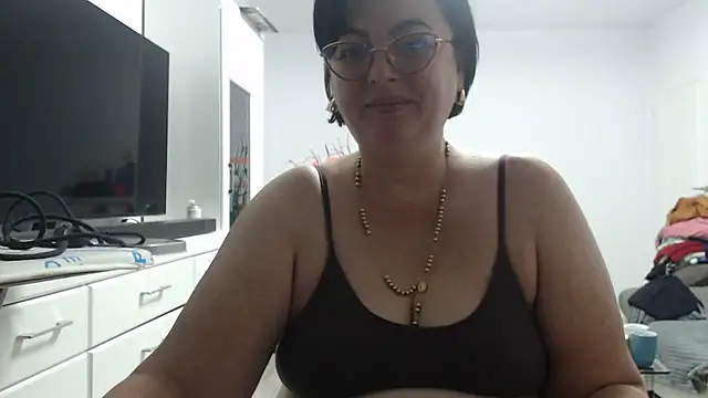 Snapshot of Amandamuller1982 chatting on October 11, 10:56 pm Amandamuller1982 online show from October 11, 10:56 pm