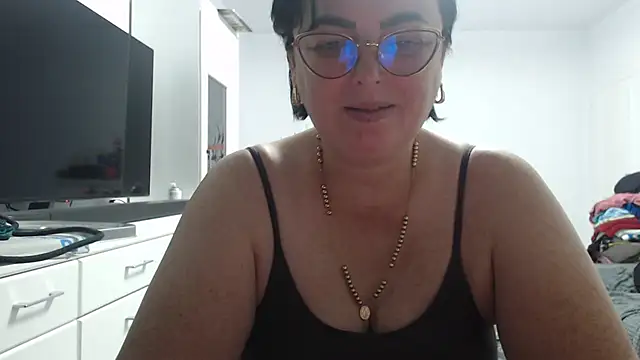 Snapshot of Amandamuller1982 chatting on October 6, 11:42 pm Amandamuller1982 online show from October 6, 11:42 pm