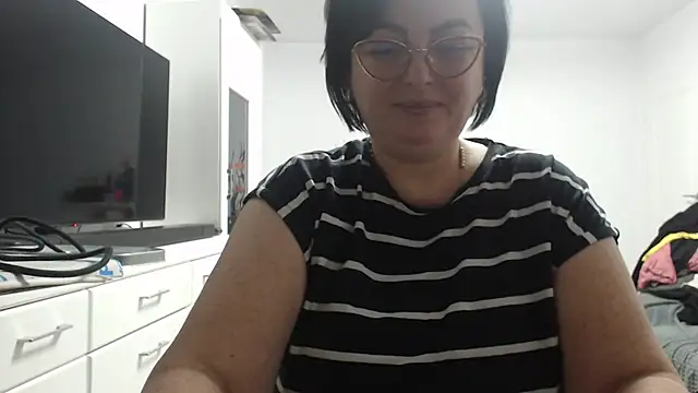 Snapshot of Amandamuller1982 chatting on October 17, 11:41 pm Amandamuller1982 online show from October 17, 11:41 pm