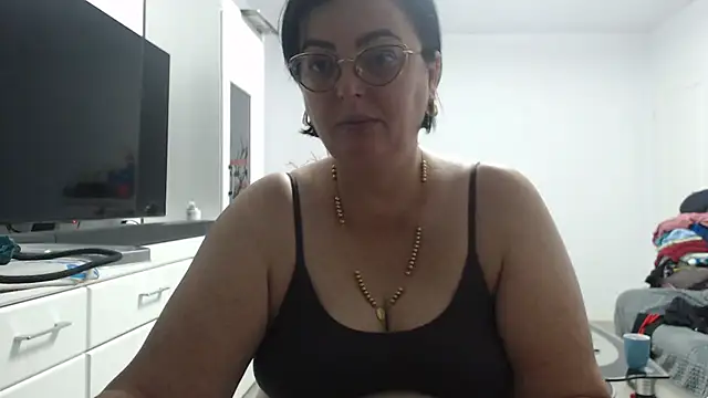 Snapshot of Amandamuller1982 chatting on October 5, 9:53 pm Amandamuller1982 online show from October 5, 9:53 pm