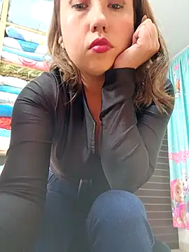 Snapshot of VIOLETA-25_ chatting on October 8, 9:08 pm VIOLETA-25 online show from October 8, 9:08 pm