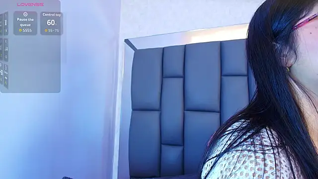 Amy wats0n online show from April 7, 7:05 pm