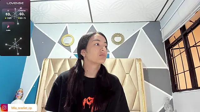 Mia scarlet69 online show from September 15, 12:13 pm