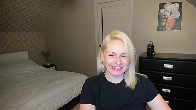 Alicee Gracee online show from November 24, 7:05 pm