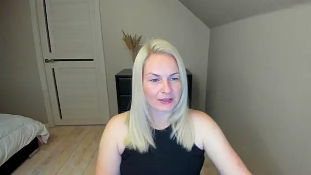 Alicee Gracee online show from October 11, 7:16 pm