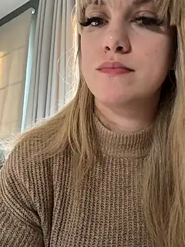 LustfulLuna  online show from January 16, 1:40 pm