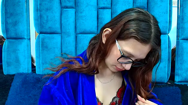 LARICSABLUE online show from February 21, 8:15 am