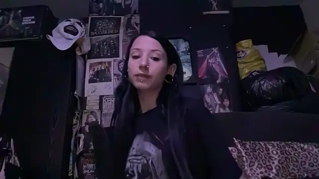 MissMidnightUK online show from October 20, 10:57 pm