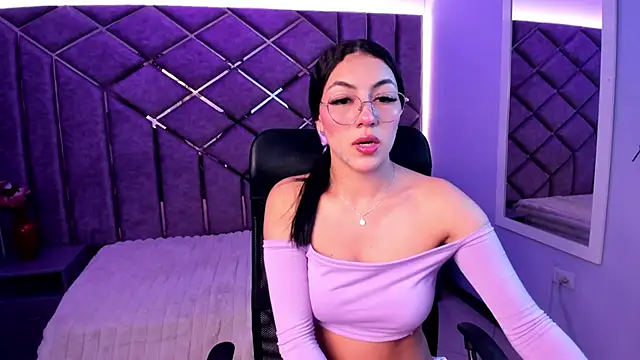 Poly Sasha  online show from May 26, 4:23 am