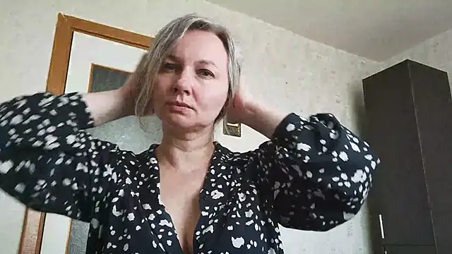 EdithManning online show from May 9, 7:21 am