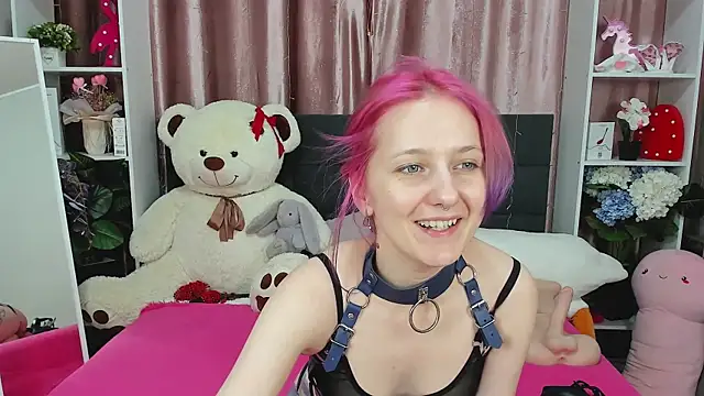 Snapshot of MiaKarlos chatting on October 3, 1:22 am MiaKarlos online show from October 3, 1:22 am