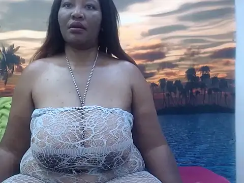 chubbydoll122 online show from May 24, 1:21 pm
