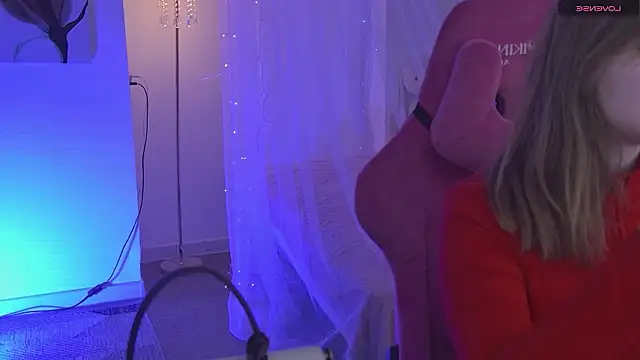 KellyPoter online show from March 15, 9:33 am