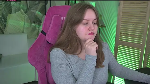 KellyPoter online show from March 29, 11:20 am