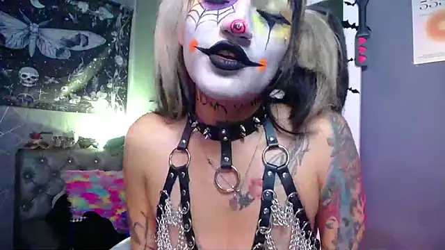 amelierouss online show from May 30, 2:31 am