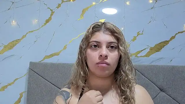 Snapshot of Merida_Blossom_ chatting on September 25, 3:49 am Merida Blossom online show from September 25, 3:49 am