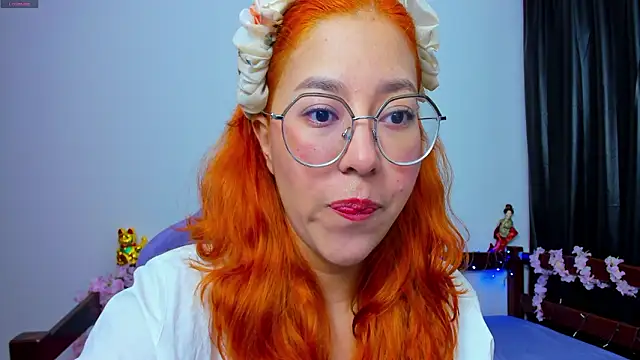  Moon Johnson online show from February 3, 11:51 pm